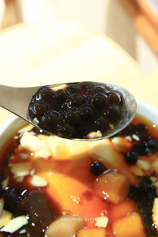 島花中壢海華總店，桃園中壢文青風豆花專賣店，烤雞蛋糕、黑糖粉粿、珍珠、芋圓好吃