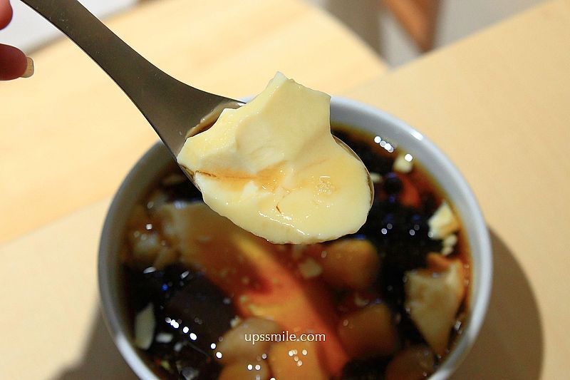 島花中壢海華總店，桃園中壢文青風豆花專賣店，烤雞蛋糕、黑糖粉粿、珍珠、芋圓好吃