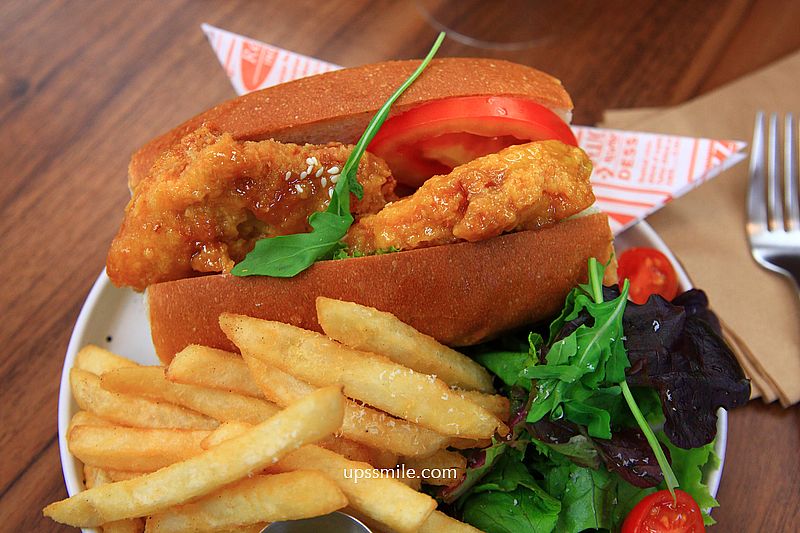 台中摩登復古風早午餐咖啡廳【Celaffee Cafe】向上市場自家烘焙咖啡廳改裝超美