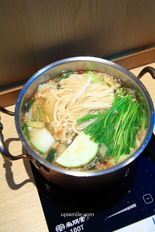 壹之壹日式鍋物板橋店，捷運江子翠板橋火鍋推薦，必吃爆香石頭火鍋與蒜香蛤蠣鍋