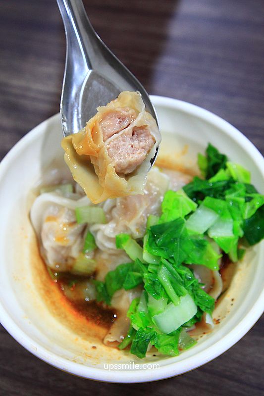 台北美食【金玉滿堂芋餃抄手麵食】南京復興站美食，Q彈外皮芋餃