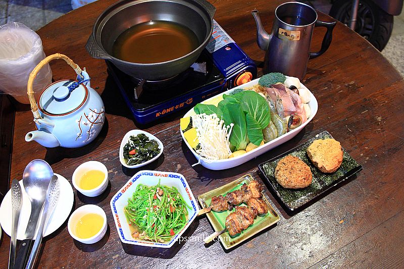 台中北屯美食【港町十三番地太原店】老字號台中日式居酒屋,必吃燒烤烤飯糰火鍋 台中北屯美食【港町十三番地太原店】老字號台中日式居酒屋,必吃燒烤烤飯糰火鍋