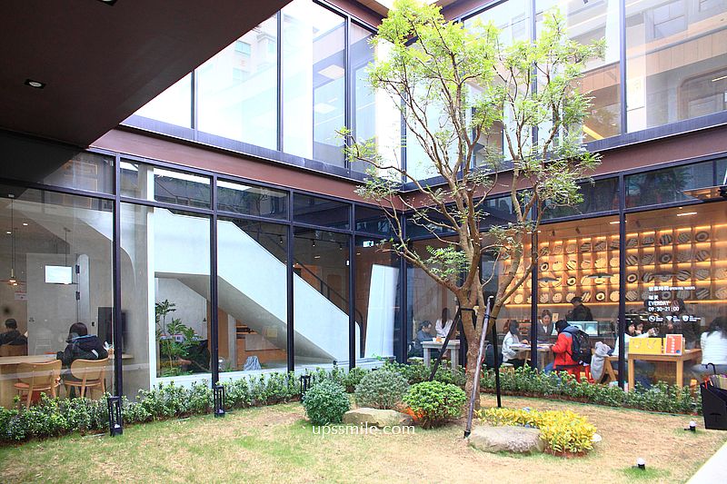 萃99’Caffee新農旗艦店，桃園楊梅玻璃屋義式料理咖啡廳，複合式經營烘焙麵包店