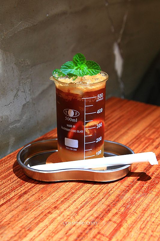 萬華美食【燒杯咖啡藝廚】 台北法鬥寵物友善咖啡廳,必吃火鍋簡餐與手作咖啡燒杯 萬華美食【燒杯咖啡藝廚】 台北法鬥寵物友善咖啡廳,必吃火鍋簡餐與手作咖啡燒杯