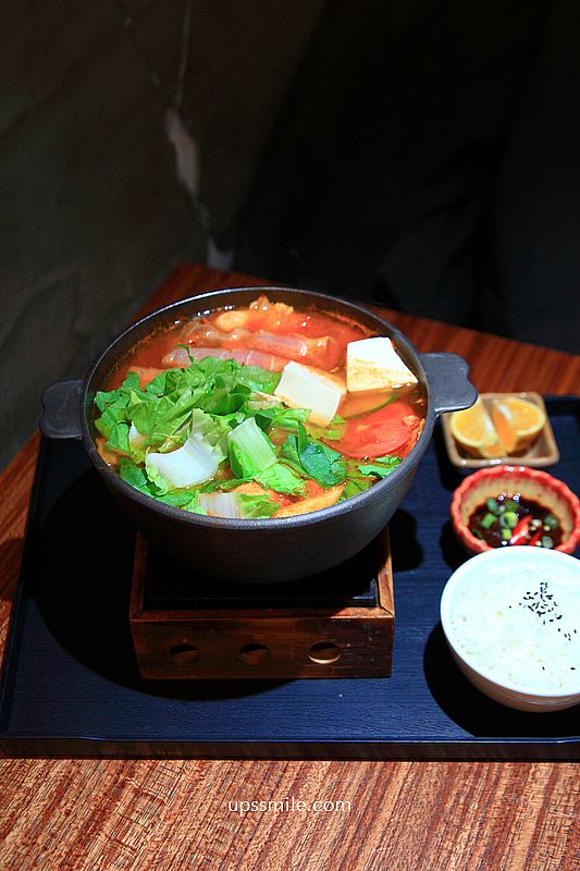 萬華美食【燒杯咖啡藝廚】 台北法鬥寵物友善咖啡廳,必吃火鍋簡餐與手作咖啡燒杯 萬華美食【燒杯咖啡藝廚】 台北法鬥寵物友善咖啡廳,必吃火鍋簡餐與手作咖啡燒杯