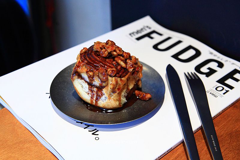 蒼蠅哥肉桂捲【Fly cafe 安和店】插旗捷運信義安和站咖啡廳2分店，台北最強肉桂捲