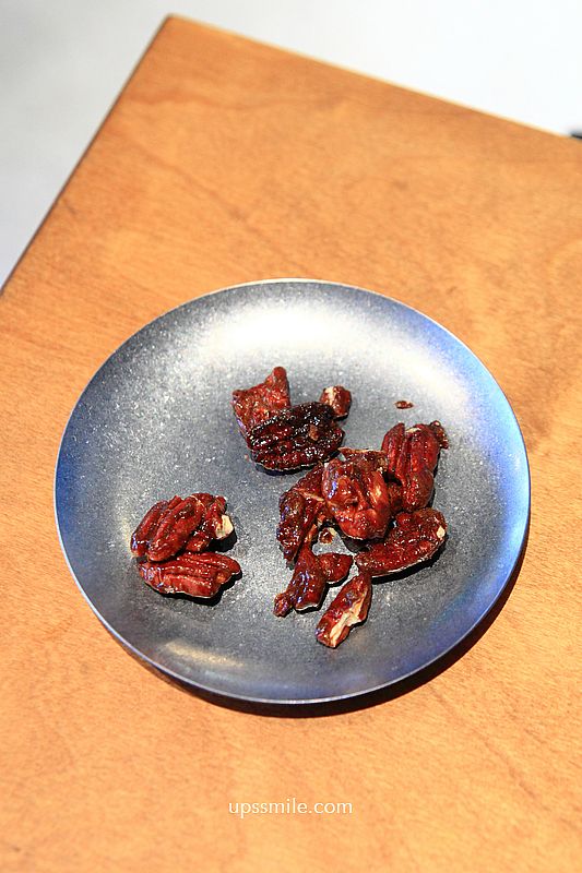 蒼蠅哥肉桂捲【Fly cafe 安和店】插旗捷運信義安和站咖啡廳2分店，台北最強肉桂捲