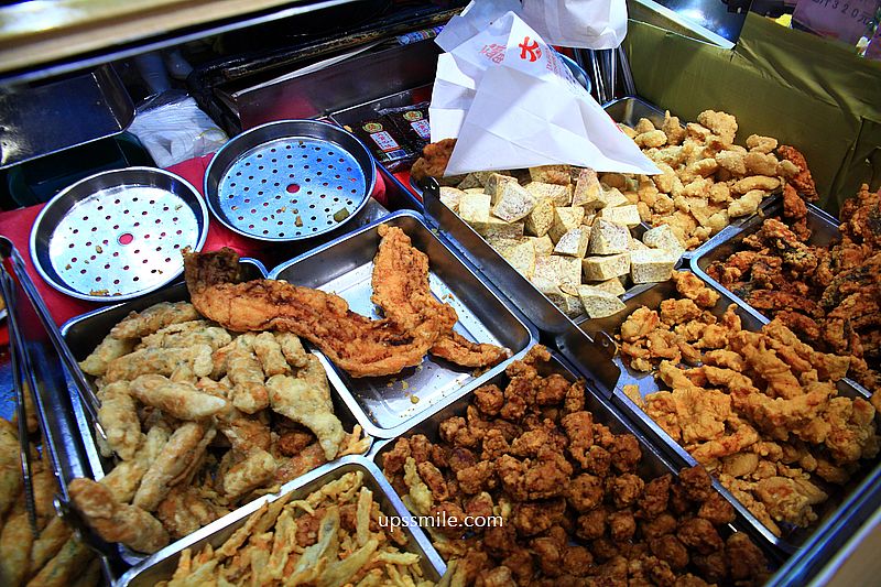 萬華東三水街市場【艋舺大豐魚丸店】70年老店必吃炸牛蒡甜不辣、紅燒肉、芋頭