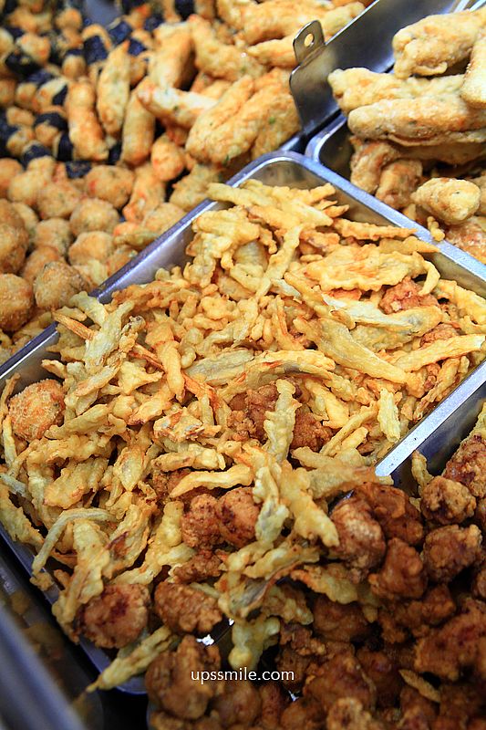 萬華東三水街市場【艋舺大豐魚丸店】70年老店必吃炸牛蒡甜不辣、紅燒肉、芋頭