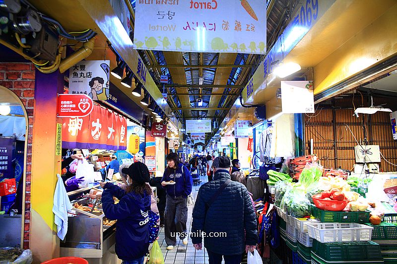 萬華東三水街市場【艋舺大豐魚丸店】70年老店必吃炸牛蒡甜不辣、紅燒肉、芋頭