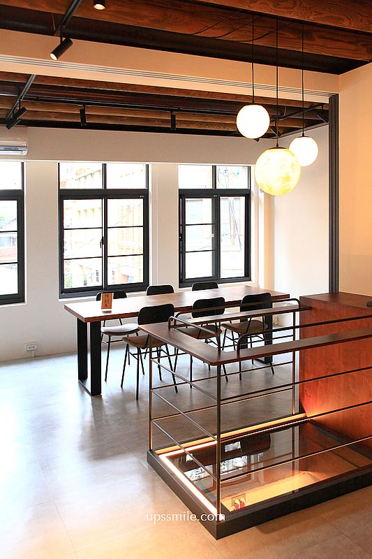 大稻埕咖啡廳【嘉點CHIA.CAFE】台北老宅咖啡廳，必吃炸唐揚雞套餐與麵茶古早味蛋糕