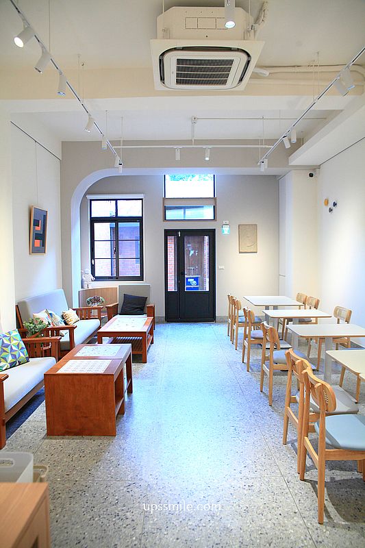 大稻埕咖啡廳【嘉點CHIA.CAFE】台北老宅咖啡廳，必吃炸唐揚雞套餐與麵茶古早味蛋糕