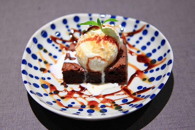 大稻埕咖啡廳【嘉點CHIA.CAFE】台北老宅咖啡廳，必吃炸唐揚雞套餐與麵茶古早味蛋糕