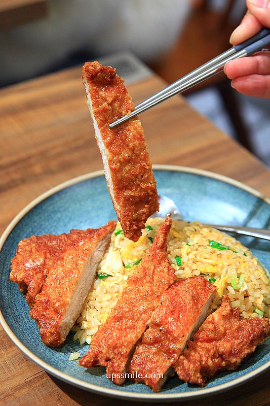 台北美食【焰禾炒飯雞湯麵】有平價鼎泰豐實力,必吃雞湯麵與排骨炒飯 台北美食【焰禾炒飯雞湯麵】有平價鼎泰豐實力,必吃雞湯麵與排骨炒飯
