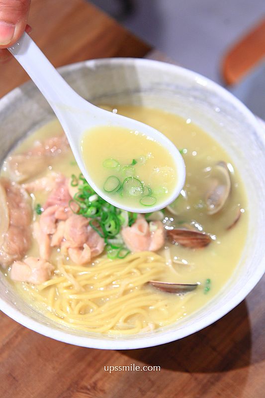 台北美食【焰禾炒飯雞湯麵】有平價鼎泰豐實力,必吃雞湯麵與排骨炒飯 台北美食【焰禾炒飯雞湯麵】有平價鼎泰豐實力,必吃雞湯麵與排骨炒飯