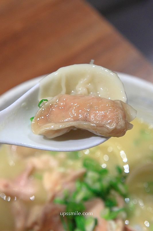 台北美食【焰禾炒飯雞湯麵】有平價鼎泰豐實力,必吃雞湯麵與排骨炒飯 台北美食【焰禾炒飯雞湯麵】有平價鼎泰豐實力,必吃雞湯麵與排骨炒飯