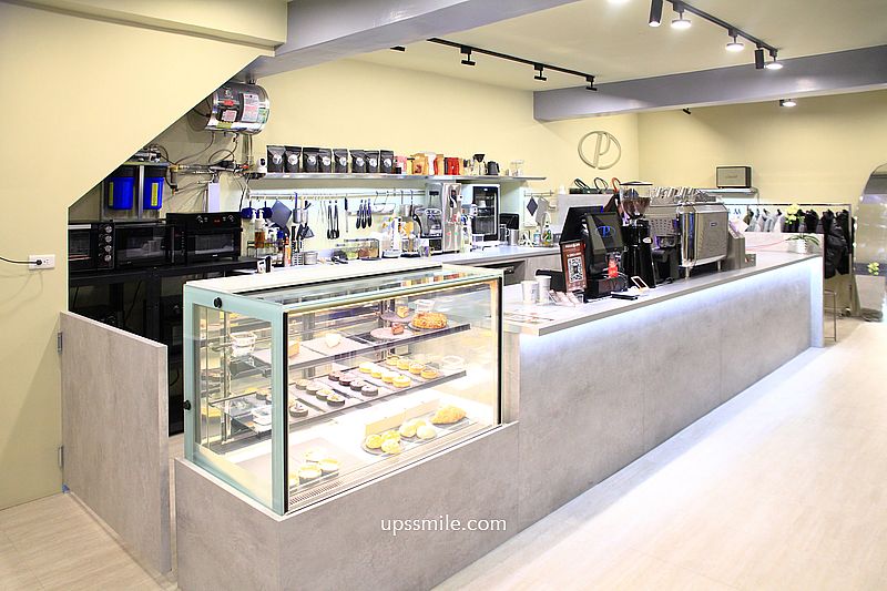 三重美食【PERVADE CAFE瀰漫咖啡】捷運三重站咖啡廳，複合式選物店