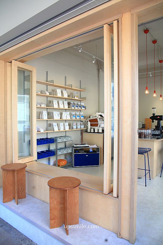 台中國美館自家烘焙咖啡廳【Peakless Coffee Roasters】開窗純白老宅咖啡廳網美打卡聖地 台中國美館自家烘焙咖啡廳【Peakless Coffee Roasters】開窗純白老宅咖啡廳網美打卡聖地
