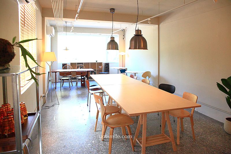 台中國美館自家烘焙咖啡廳【Peakless Coffee Roasters】開窗純白老宅咖啡廳網美打卡聖地 台中國美館自家烘焙咖啡廳【Peakless Coffee Roasters】開窗純白老宅咖啡廳網美打卡聖地