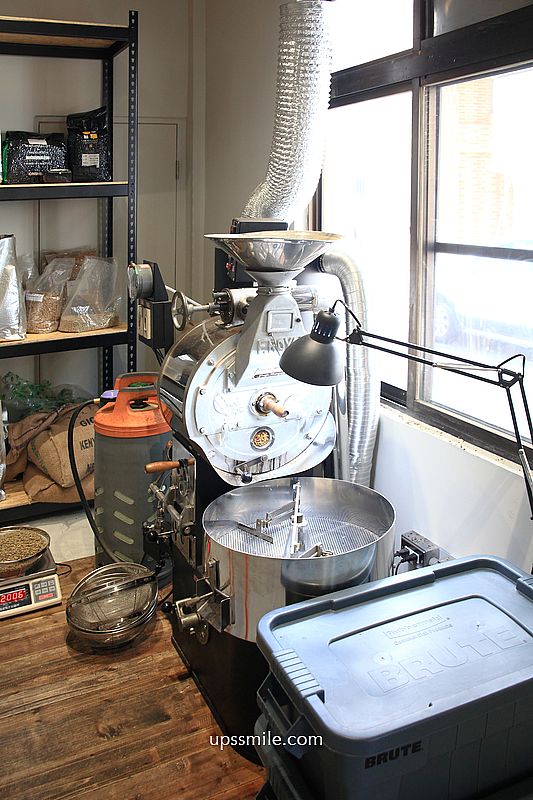 台中國美館自家烘焙咖啡廳【Peakless Coffee Roasters】開窗純白老宅咖啡廳網美打卡聖地 台中國美館自家烘焙咖啡廳【Peakless Coffee Roasters】開窗純白老宅咖啡廳網美打卡聖地