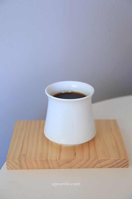 台中國美館自家烘焙咖啡廳【Peakless Coffee Roasters】開窗純白老宅咖啡廳網美打卡聖地 台中國美館自家烘焙咖啡廳【Peakless Coffee Roasters】開窗純白老宅咖啡廳網美打卡聖地