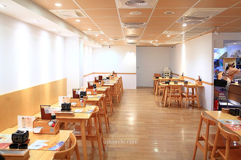 台中北屯美食【嵐山熟成牛かつ專売北屯昌平店】台中日式炸牛排浮誇系爆量丼飯