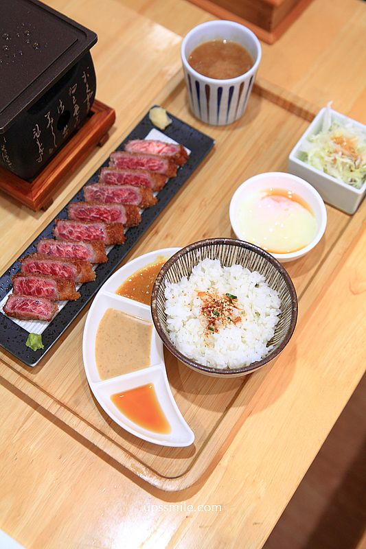 台中北屯美食【嵐山熟成牛かつ專売北屯昌平店】台中日式炸牛排浮誇系爆量丼飯