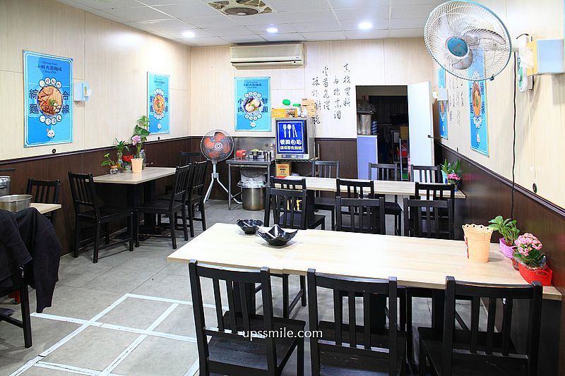 台中肉圓【小鮮肉圓麵線中山店】好吃手工脆皮肉圓酥脆彈牙與麵線糊 台中肉圓【小鮮肉圓麵線中山店】好吃手工脆皮肉圓酥脆彈牙與麵線糊