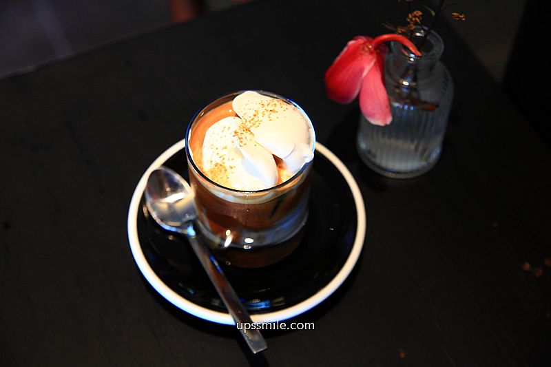 韓國咖啡廳插旗台北【AUFGLET Taipei】韓劇男神邊佑錫朝聖,可朗芙潮流始祖甜點 韓國咖啡廳插旗台北【AUFGLET Taipei】韓劇男神邊佑錫朝聖,可朗芙潮流始祖甜點