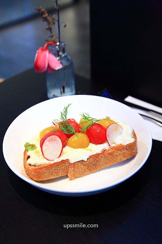 韓國咖啡廳插旗台北【AUFGLET Taipei】韓劇男神邊佑錫朝聖,可朗芙潮流始祖甜點 韓國咖啡廳插旗台北【AUFGLET Taipei】韓劇男神邊佑錫朝聖,可朗芙潮流始祖甜點