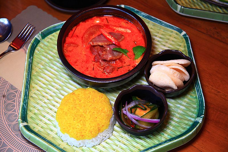 南投美食【烏布雨林峇里島主題餐廳】南投魚池山林秘境南洋料理景觀餐廳