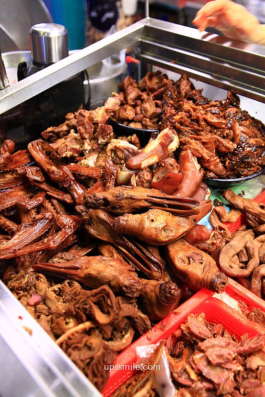 桃園中壢美食【忠貞眷村口米干麻辣滷味】龍崗米干必吃排隊名店