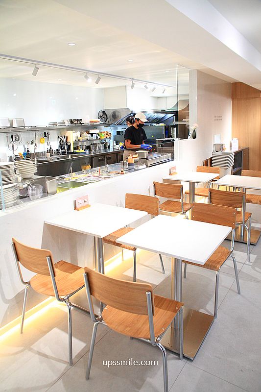 台北早午餐咖啡廳【EGG BUN Breakfast Sandwich & Espresso 松山小巨蛋】捷運南京三民站爆漿漢堡推薦