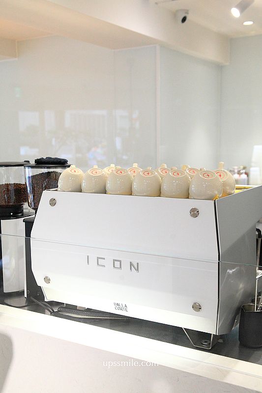 台北早午餐咖啡廳【EGG BUN Breakfast Sandwich & Espresso 松山小巨蛋】捷運南京三民站爆漿漢堡推薦