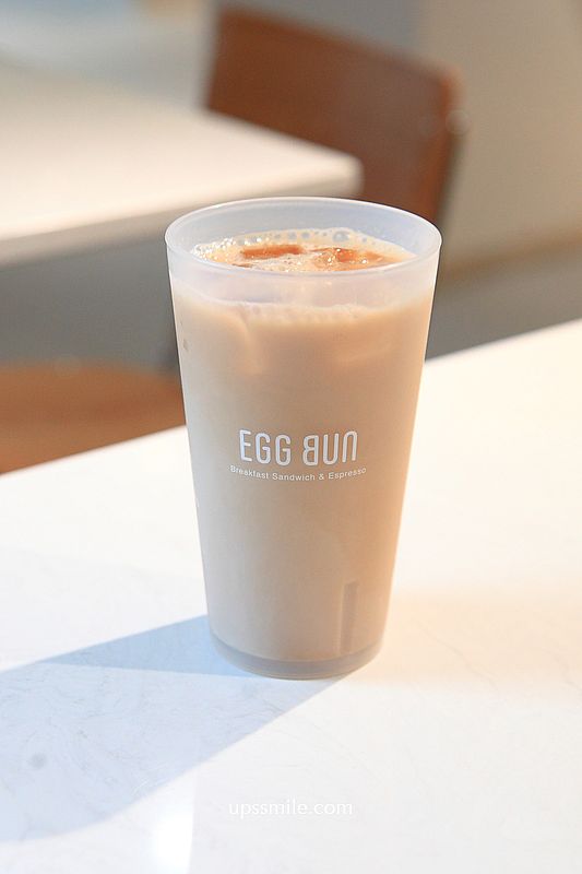 台北早午餐咖啡廳【EGG BUN Breakfast Sandwich & Espresso 松山小巨蛋】捷運南京三民站爆漿漢堡推薦