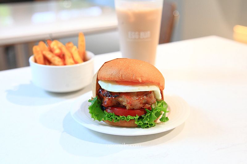 台北早午餐咖啡廳【EGG BUN Breakfast Sandwich & Espresso 松山小巨蛋】捷運南京三民站爆漿漢堡推薦