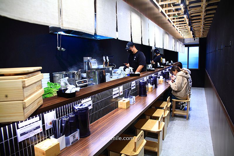 東京傳奇拉麵名店插旗中山站【滿雞軒、麵魚】台北輕鬆吃濃厚系鴨湯拉麵