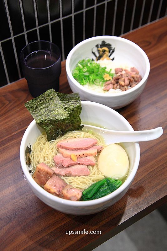 東京傳奇拉麵名店插旗中山站【滿雞軒、麵魚】台北輕鬆吃濃厚系鴨湯拉麵