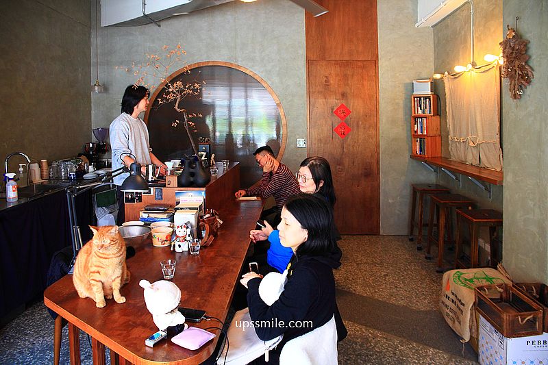 土城咖啡【蕪咖啡】土城自家烘焙咖啡廳，日式禪風木質調貓咪深夜咖啡廳