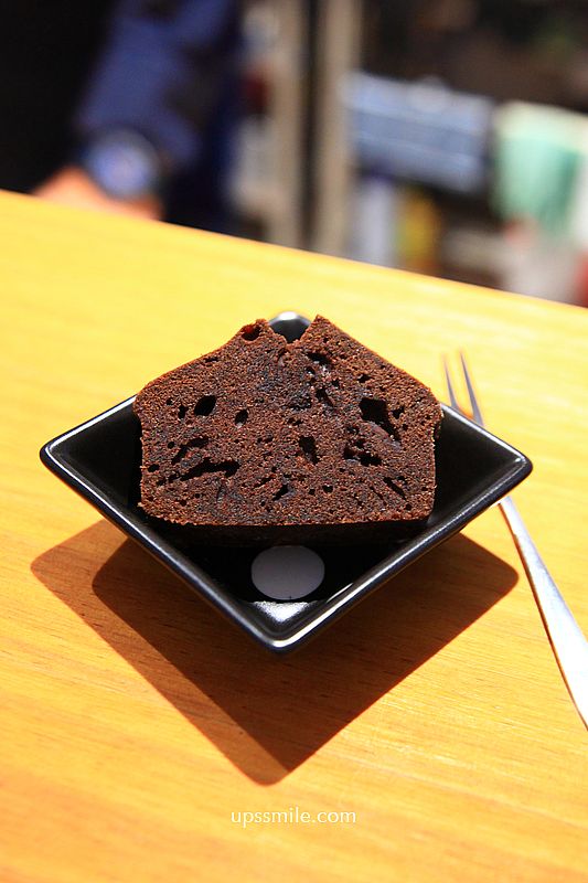 古亭丸之內咖啡【Music X Drinks by tripper】70元可喝到手沖咖啡藝伎,磅蛋糕30元 古亭丸之內咖啡【Music X Drinks by tripper】70元可喝到手沖咖啡藝伎,磅蛋糕30元