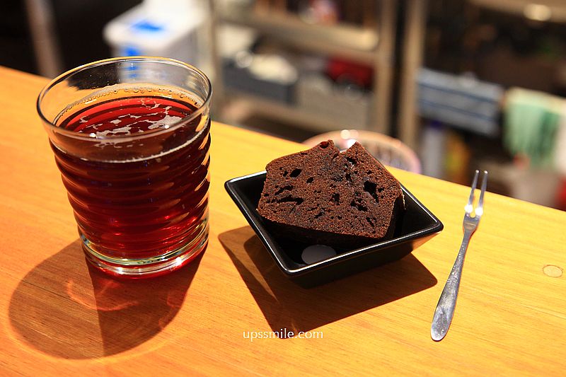 古亭丸之內咖啡【Music X Drinks by tripper】70元可喝到手沖咖啡藝伎,磅蛋糕30元 古亭丸之內咖啡【Music X Drinks by tripper】70元可喝到手沖咖啡藝伎,磅蛋糕30元