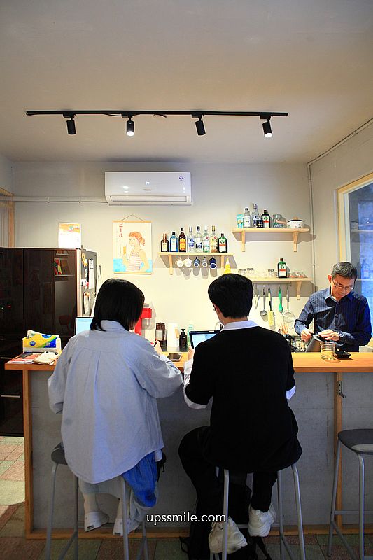 古亭丸之內咖啡【Music X Drinks by tripper】70元可喝到手沖咖啡藝伎,磅蛋糕30元 古亭丸之內咖啡【Music X Drinks by tripper】70元可喝到手沖咖啡藝伎,磅蛋糕30元