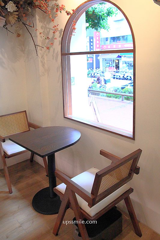 台北甜點【Lora Cake Basque Cheesecake】台北流心感巴斯克蛋糕,捷運小巨蛋站咖啡廳 台北甜點【Lora Cake Basque Cheesecake】台北流心感巴斯克蛋糕,捷運小巨蛋站咖啡廳