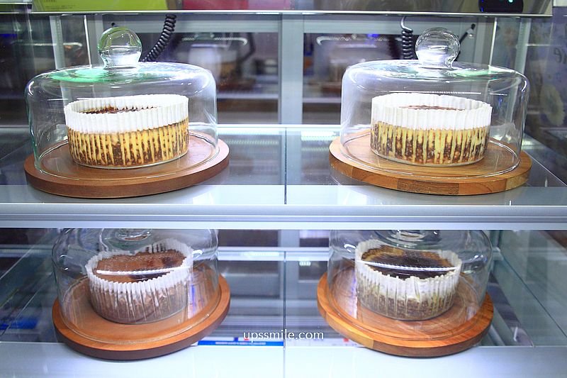 台北甜點【Lora Cake Basque Cheesecake】台北流心感巴斯克蛋糕,捷運小巨蛋站咖啡廳 台北甜點【Lora Cake Basque Cheesecake】台北流心感巴斯克蛋糕,捷運小巨蛋站咖啡廳