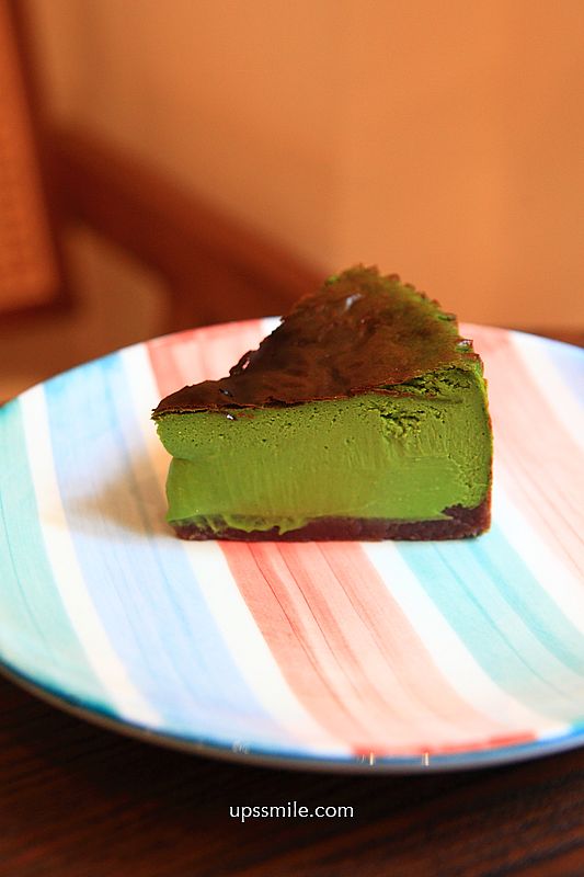 台北甜點【Lora Cake Basque Cheesecake】台北流心感巴斯克蛋糕,捷運小巨蛋站咖啡廳 台北甜點【Lora Cake Basque Cheesecake】台北流心感巴斯克蛋糕,捷運小巨蛋站咖啡廳