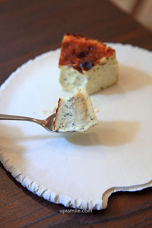 台北甜點【Lora Cake Basque Cheesecake】台北流心感巴斯克蛋糕,捷運小巨蛋站咖啡廳 台北甜點【Lora Cake Basque Cheesecake】台北流心感巴斯克蛋糕,捷運小巨蛋站咖啡廳