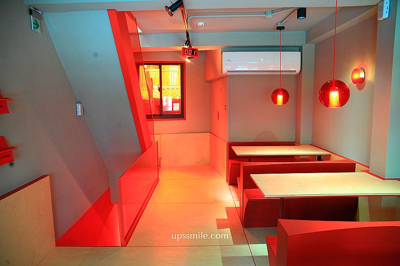 古亭站不限時咖啡廳【DOT咖啡】獨棟三層樓老宅咖啡，劍玉主題咖啡廳