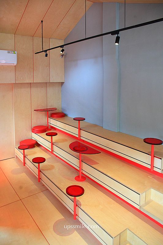 古亭站不限時咖啡廳【DOT咖啡】獨棟三層樓老宅咖啡，劍玉主題咖啡廳