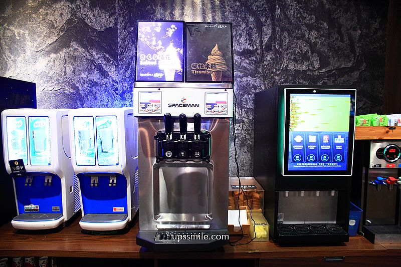 台中北屯美食【燒瓶子大肆鍋物台中北屯店】台中自助吧吃到飽個人鴛鴦鍋,台中宵夜美食 台中北屯美食【燒瓶子大肆鍋物台中北屯店】台中自助吧吃到飽個人鴛鴦鍋,台中宵夜美食