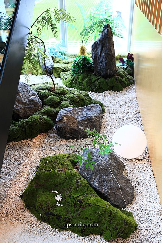 南投景點【日月町複合式商場】國道6號最美休息驛站純白建築， TSUTAYA BOOKSTORE蔦屋日月町店